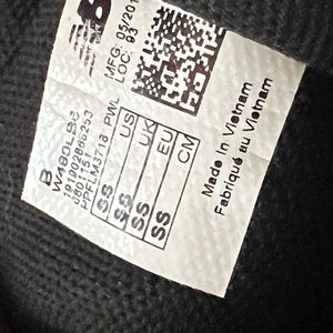 New balance sneaker gently use sneakers